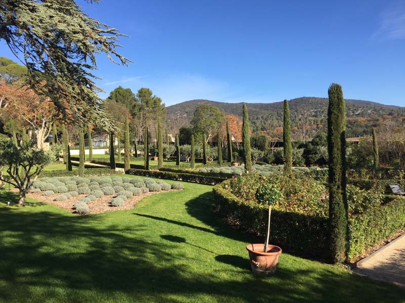 Paysagiste Pertuis - GramboisL'Ã©pouvantail Ã  Jardin - Jardin Grambois